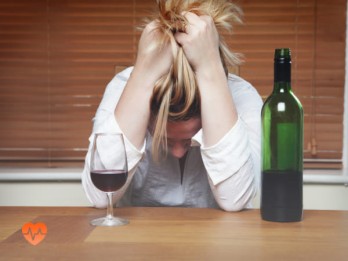 Панические атаки при алкоголизме в Окуловке